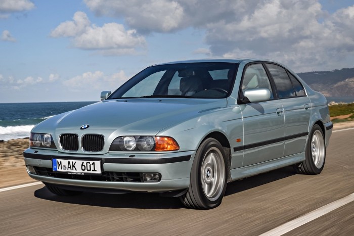 „Vagy ő megy, vagy a feleségem” – a nap hirdetése 2