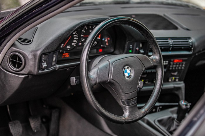 Ez a BMW szinte nem létezik. És most vezettem! 12