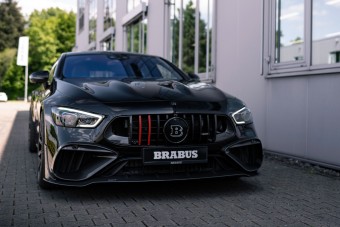 Abszurd, mire képes 120 millióért ez a tuningolt Mercedes