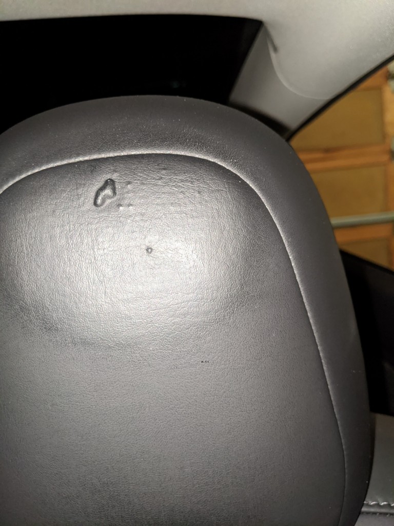 Mállik, foszlik, hámlik a vegán bőr egyes Teslák belterében 3