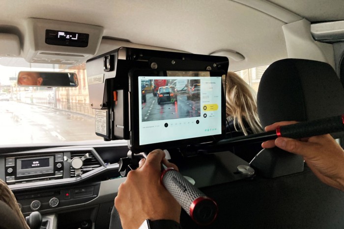 Megmutatták a rendőrök az új traffipaxok titkait 4