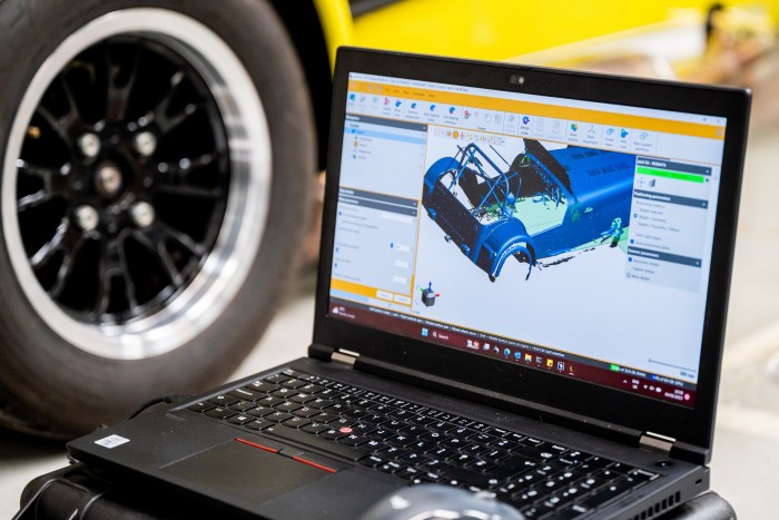 Villanymotort kaphat az ikonikus sportkocsi 7