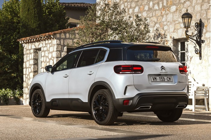 Drágább, de takarékosabb lesz a családi Citroën 8 | Vezess Drágább, de takarékosabb lesz a családi Citroën 8