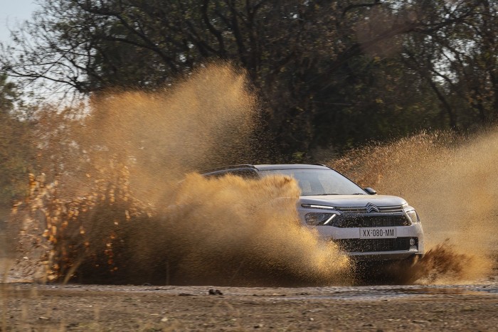 Hétüléses városi kisautót villantott a Citroën 8