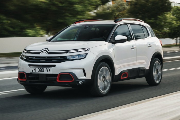 Hanyagul szereltek össze magyar gyártású autókat 6