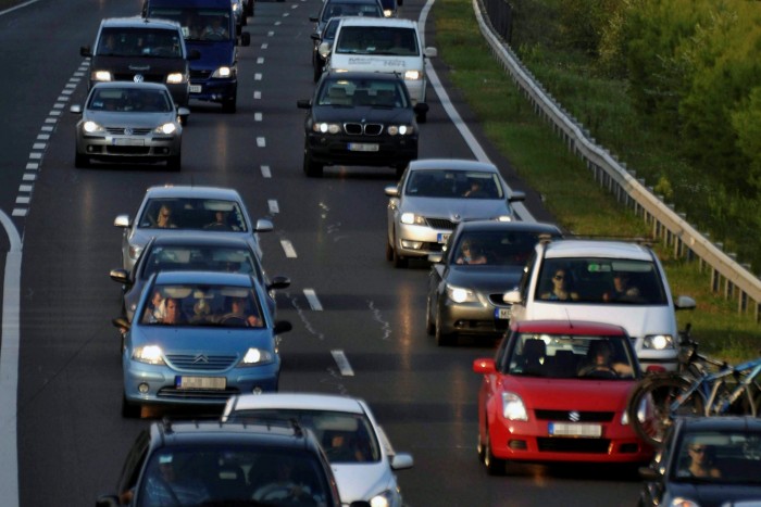 Egyre drágább parkolni is a Balatonnál