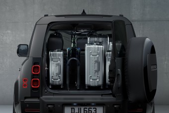 Teherautónak is beválna ez a luxusautó