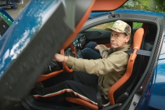 Fergeteges sorozatban tér vissza Vasember, itt az előzetes