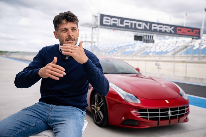 Új pálya épült a Balatonnál, ex-F1-es próbálta ki először 2