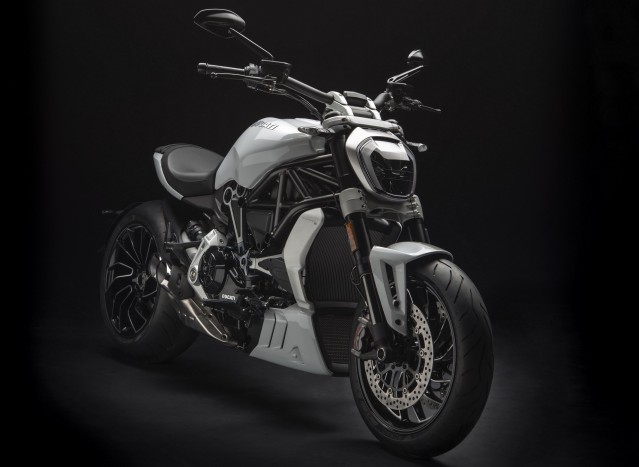 Hanyagul szereltek össze magyar gyártású autókat 7