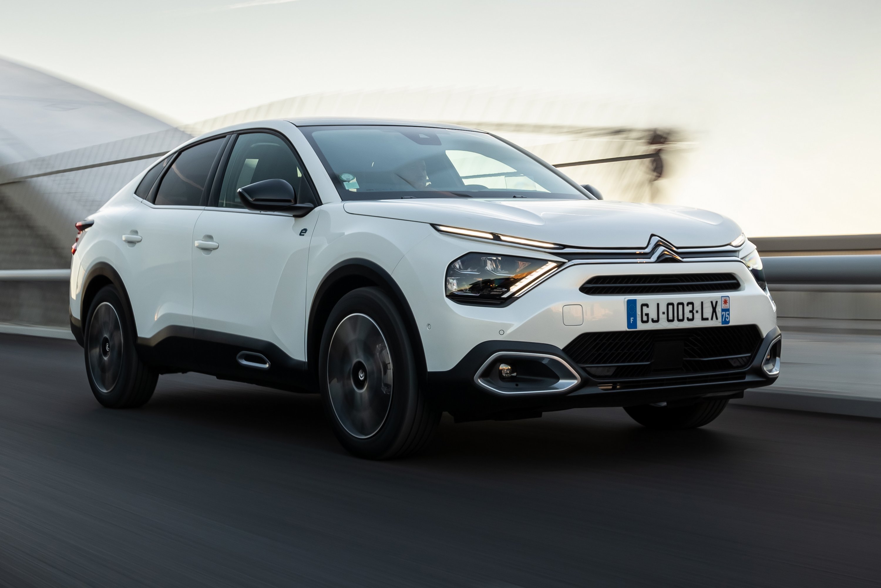 Megduplázza motorválasztékát a családi villany-Citroën 5