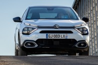 Megduplázza motorválasztékát a családi villany-Citroën 23