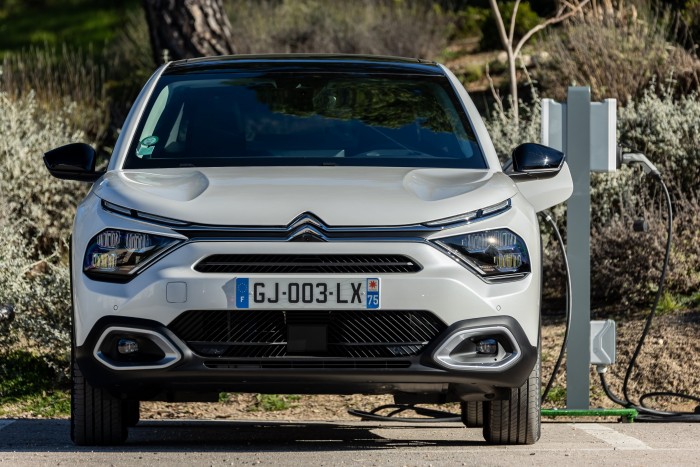Megduplázza motorválasztékát a családi villany-Citroën
