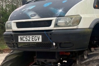 Semmi sem készít fel arra, amit ezzel a melós Forddal műveltek