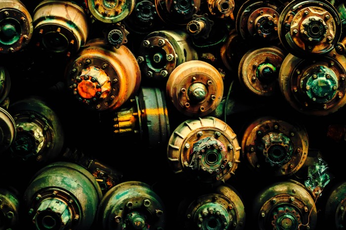 Már a gazdagabb országokban is rákaptak a bontott alkatrészre