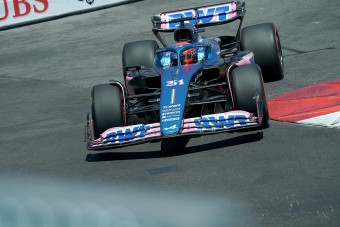 Hajszálon múlt, hogy új pole-pozícióst avassanak az F1-ben