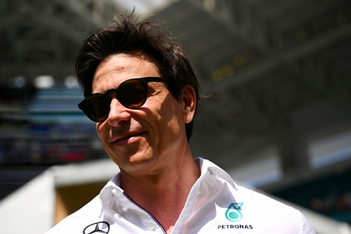 F1: Padlón a Mercedes, Hamilton tanácstalan 3 | Vezess F1: Padlón a Mercedes, Hamilton tanácstalan 3