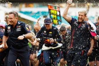 F1: Verstappen mindenkit nevetségessé tett