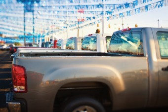 Óriási pénzzel verte át ügyfeleit egy autókereskedő