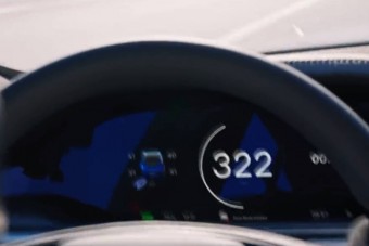 Ötmillióért kapják meg a végsebességet a teslások