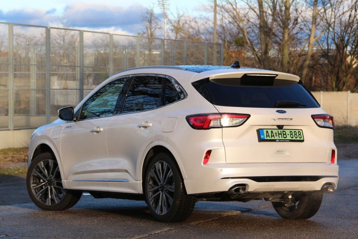 Hibrid Fordot a Toyota helyett? 10