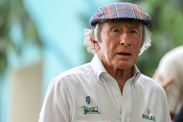 F1-es Ferrarit kap, aki jó ügyet támogat 1