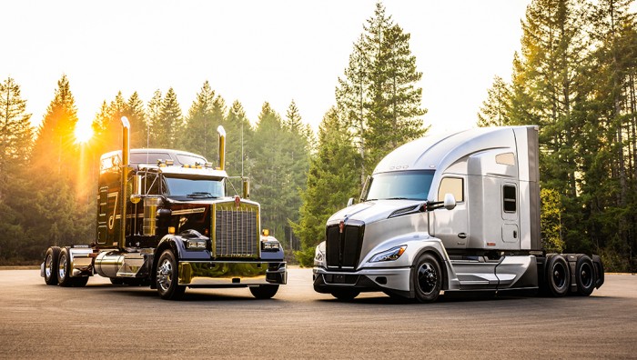 Elképesztően dögös csőrösökkel rukkolt elő a Kenworth 1