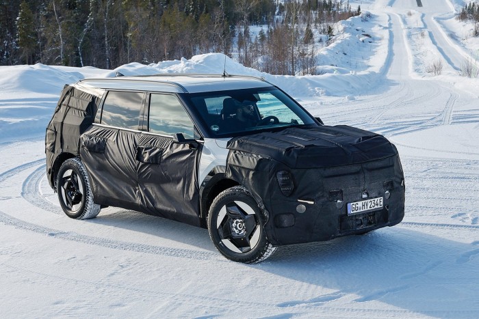 Már tesztelik a legnagyobb Kia villanyautót