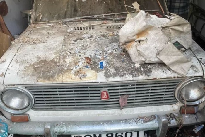 Olyan Ladát találtak egy lepukkant pajtában, amilyet nem sűrűn látni