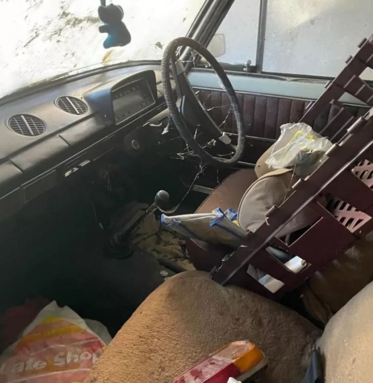 Olyan Ladát találtak egy lepukkant pajtában, amilyet nem sűrűn látni 3