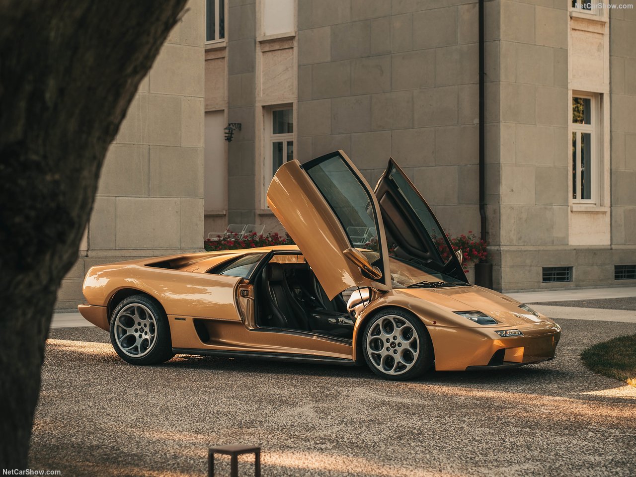 Legendás Lamborghinit loptak léhűtő lókötők 4