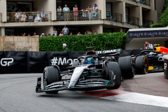 F1: Elszúrta a Mercedes dobogóját Russell