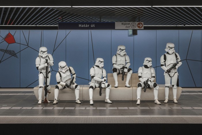 Rohamosztagosok lepték el a 3-as metrót 1