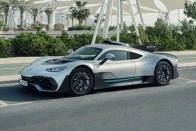 Durva tűz nyelte el a milliárdos álomautót 6