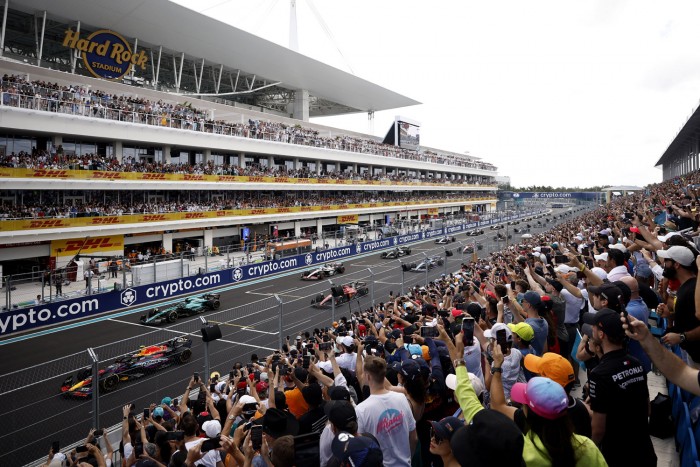 F1: Verstappen nagy gyomrost adott Pereznek