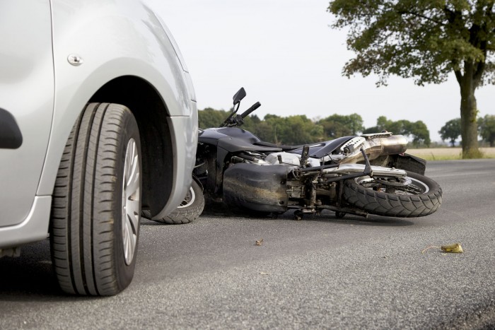 Rosszul fordult, halálba vitte a barátnőjét a magyar motoros