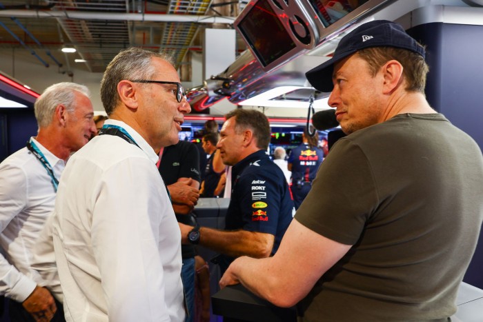 Elon Musk az F1-en járt, rögtön ötlete támadt