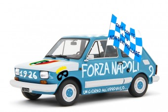 Retrós autóval ünneplik a fociklub bajnoki címét