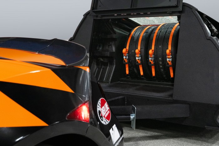 Félbevágott autóval teljesítik a versenyt 6 | Vezess Félbevágott autóval teljesítik a versenyt 6