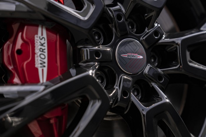 Két dolgot nem tud a legújabb Mini 7