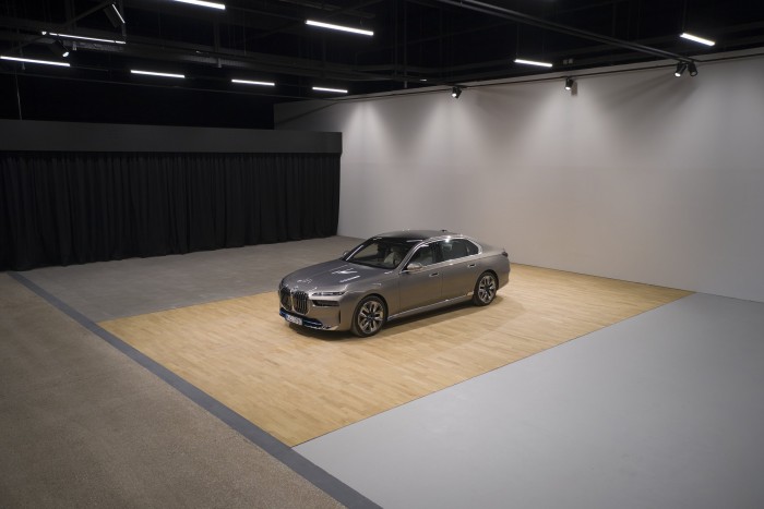 A BMW legújabb fejlesztése egy nagy sötét hodály 6 | Vezess A BMW legújabb fejlesztése egy nagy sötét hodály 6