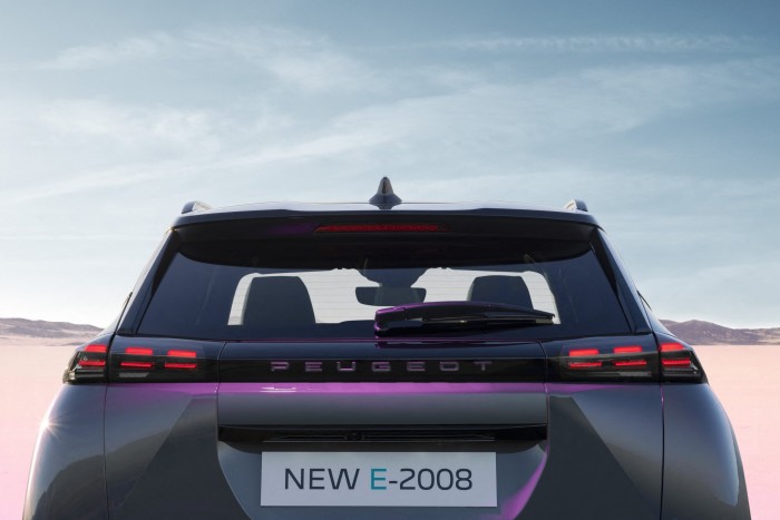 17%-kal kevesebb félelem az új Peugeot-ban 10 | Vezess 17%-kal kevesebb félelem az új Peugeot-ban 10