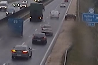 Olyan dolgok történtek az M4-esen, ami még a közutasokat is meglepte