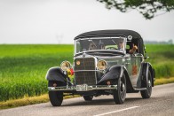 Mit keresnek luxusautók leszakadó magyar falvakban? 16