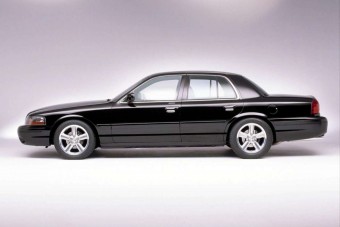 Sokaknak ismeretlen, pedig tipikus amerikai V8-as rendőrautó ez a típus is