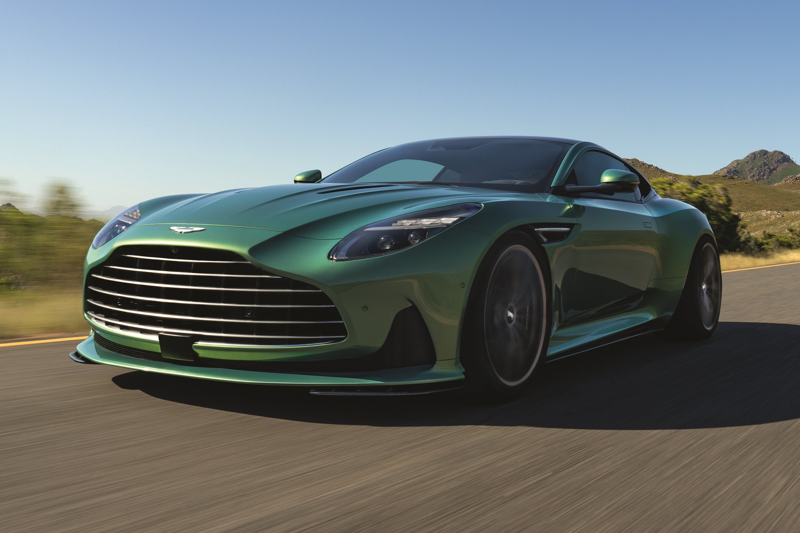 Benzinzabáló csoda maradt a legújabb Aston Martin 26