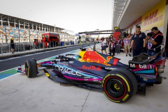 F1: Verstappennel nem lehetett bírni az utolsó edzésen