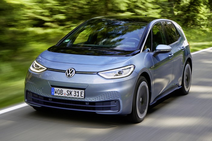 Hanyagul szereltek össze magyar gyártású autókat 10