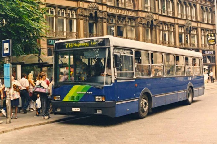 Te tudtad, miért ilyen színűek a budapesti buszok? 9