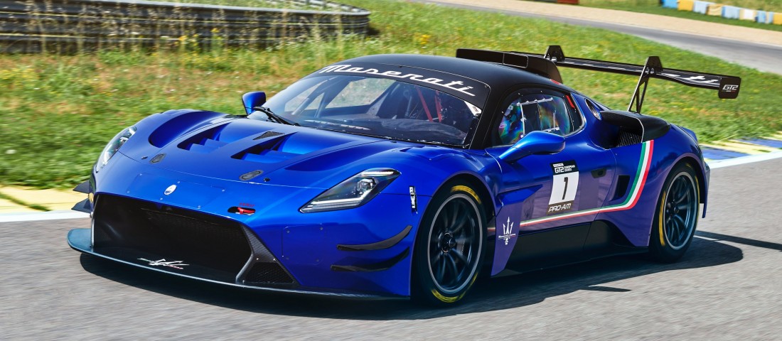 Luxuskupéból készült kőkemény versenyautó